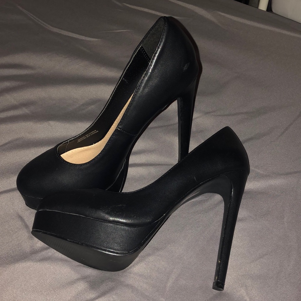 Forever 21 black platform 6 inch heels, worn once!